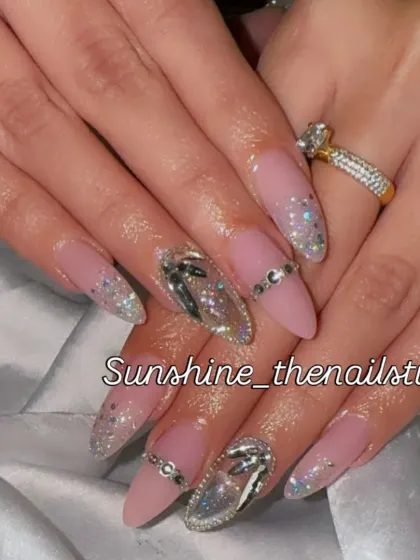 Another angle of the heavy chrome and glitter set.