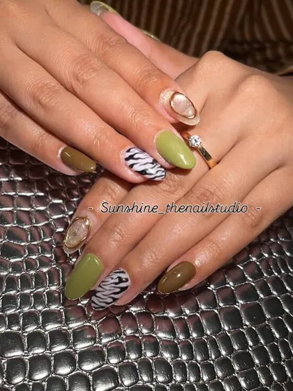 Another angle of the olive green and zebra print set.