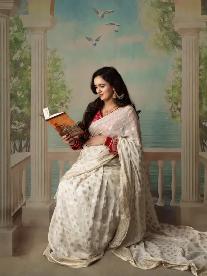 Abhinandan Photography - Maternity Photography Timeless Saree Portraits photo 35