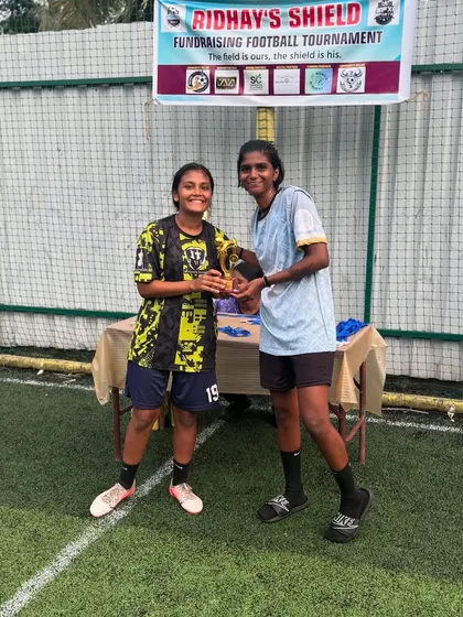 Our goalkeeper Diti Kanungo receiving her Best Goalkeeper award at the Ridhays Shield tournament.