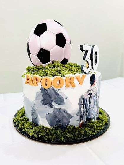 For all the Ronaldo fans out there. This football-themed cake is perfect for celebrating a milestone birthday, combining a love for the sport with a delicious treat.