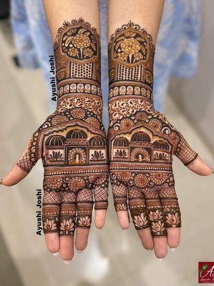 The full view of an Indian floral design, combining palace architecture with bold flower motifs for a unique and stunning look.