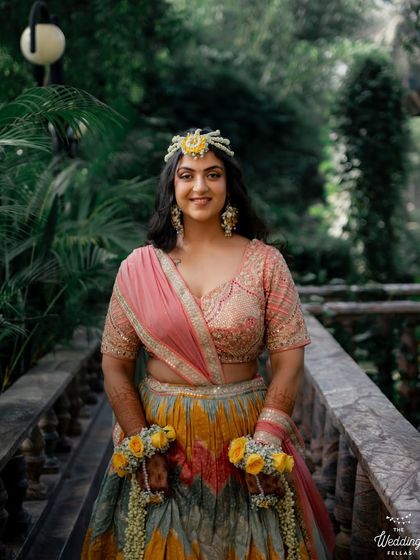 A lovely portrait of the bride-to-be. Her smile says everything about how happy and comfortable she felt.