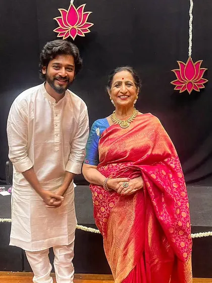 A cherished photo with the one and only Smt. Aruna Sairam ji after our performance.