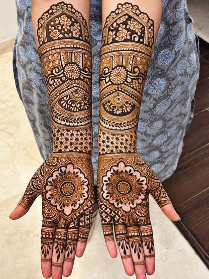 Mohak Mehendi - Professional Mehndi Artistry Intricate Bridal Mehndi photo 13