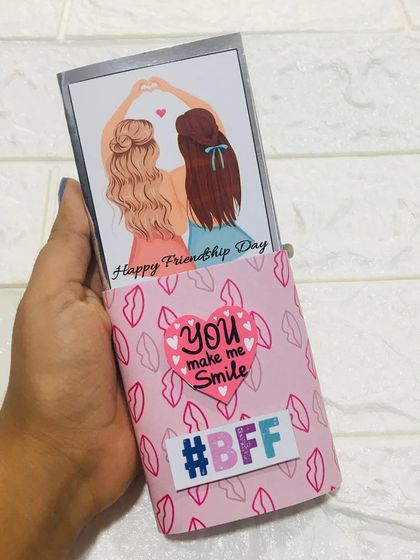 A pocket album I made for Friendship Day. It's a compact way to hold 15 photos and 3 messages for your best friend.