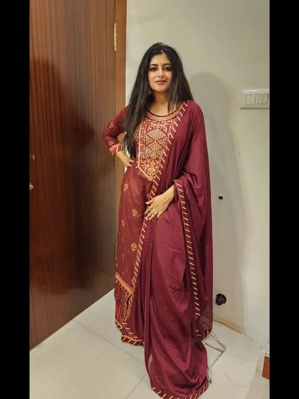 Aishwarya Rangarajan - Live Musical Performance Elegance in Ethnic Wear photo 17