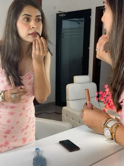 Here I am, practicing what I preach. This is a look I created for my self makeup course, showing how to apply lipstick perfectly for a defined and polished finish.