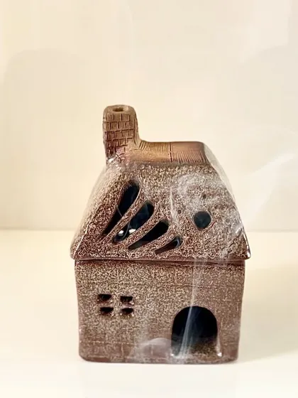 Another shot of the house incense burner, a perfect little piece of functional art for your home.