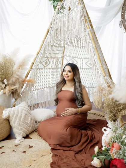 Solo Radiance: Portraits of the Mother-to-Be photo 101