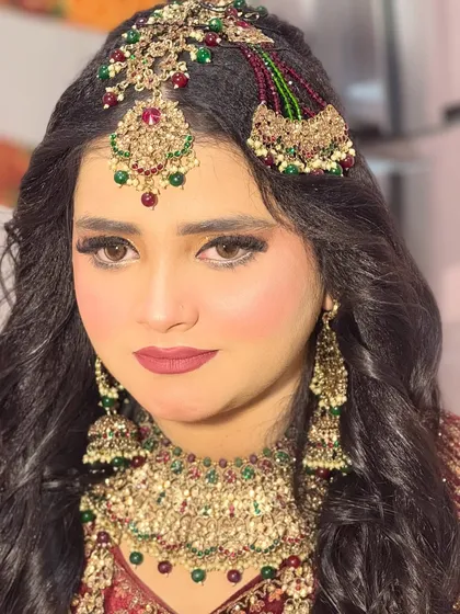 A beautiful portrait of the Walima bride. Her skin looks radiant and her features are softly enhanced, creating a timeless and elegant bridal style.