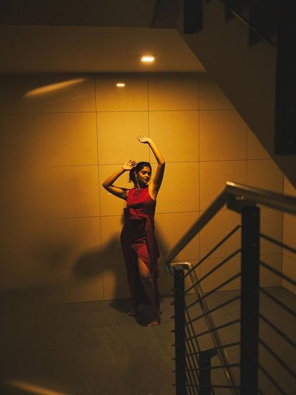 Agy Thomas - Portrait & Fashion Photography Cinematic Night & Low-Light photo 6