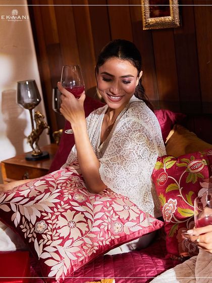 Ekaani - Luxury Home & Spiritual Decor Luxurious Linens: Cushions & Bedcovers photo 24