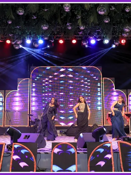 The bridesmaids setting the stage on fire with their coordinated dance performance. We love the energy they bring to the Sangeet.
