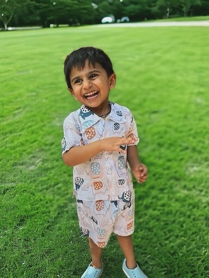 Meet our little cotton conqueror, rocking our softest co-ord set in the cutest elephant print! It’s smiles all around when style meets softness.