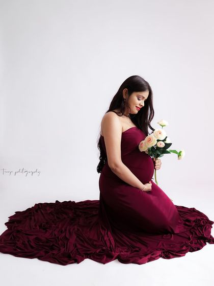 Solo Radiance: Portraits of the Mother-to-Be photo 102