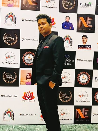 A photo from the awards event where I was named the Indian Icon of the Year. I am grateful for the acknowledgment of my contributions to aesthetic and reconstructive surgery.