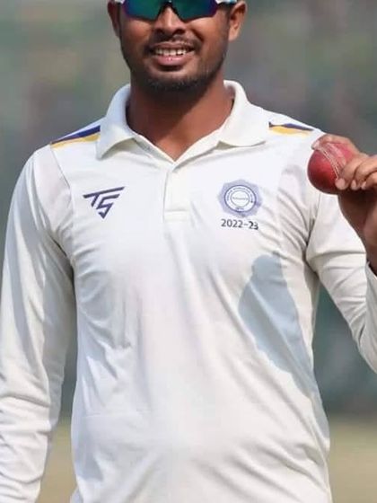 A proud moment for our alumnus. Asif Mansoori holds the ball after his outstanding bowling performance. This is a direct result of relentless practice and a strong foundation in university cricket.
