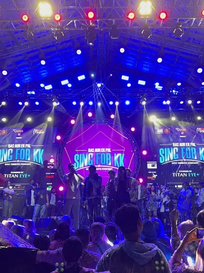 Another view of the stage from the KK tribute show, with the entire band and singers united in music.