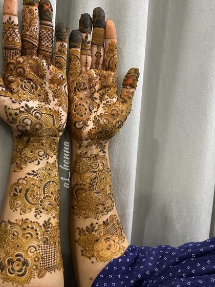 The full view of an elegant Indo-Arabic design, perfect for a bride or for festive occasions.