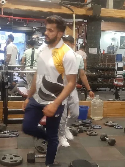 A quick look at the gym floor during open hours. We are here to help you train from morning till night at our Shahdara branch.