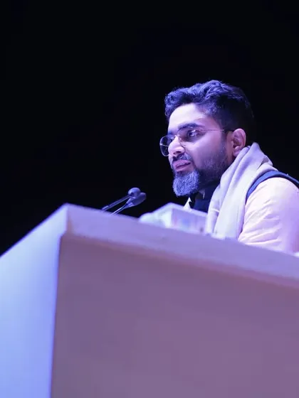 A speaker addressing the audience at the Ganga Kinare Music Festival. I provide professional coverage of speeches and presentations at corporate and sponsored events.