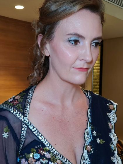 Timeless Glam for Family & Guests photo 28