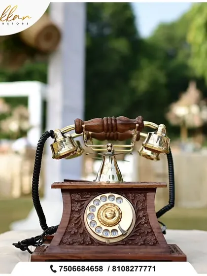 A touch of vintage charm with this elegant, old-fashioned rotary telephone used as a decorative prop. It's these unique items that make a theme feel authentic.