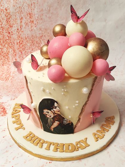 Liliyum Patisserie - Special Occasion Cakes Elegant Floral & Botanical Masterpieces photo 22