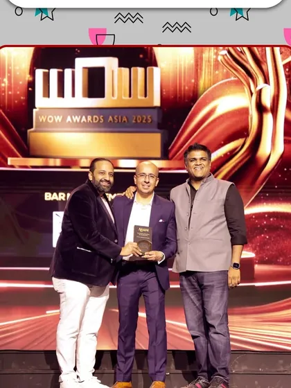 Our founder on stage receiving an award at the WOW Awards Asia 2025, a premier event for the wedding and event industry.