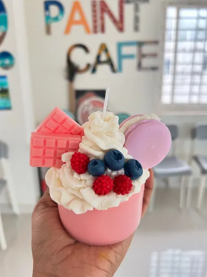Create your own stunning dessert candles that look good enough to eat. In our candle making workshop, you will learn to pipe wax and craft intricate details like berries, macarons, and chocolate bars.