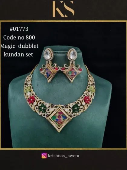 The multi-color version of our magic dubblet Kundan set. This playful and vibrant piece is perfect for a Navratri or Mehendi celebration.