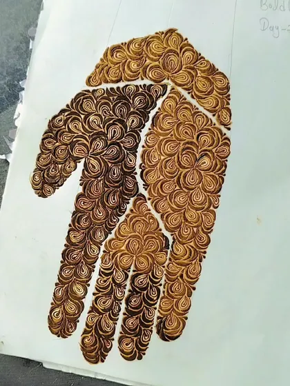 This practice sheet shows a bold filler technique using repeating paisley swirls. It's a great way to fill large areas quickly while maintaining an intricate and flowing look.
