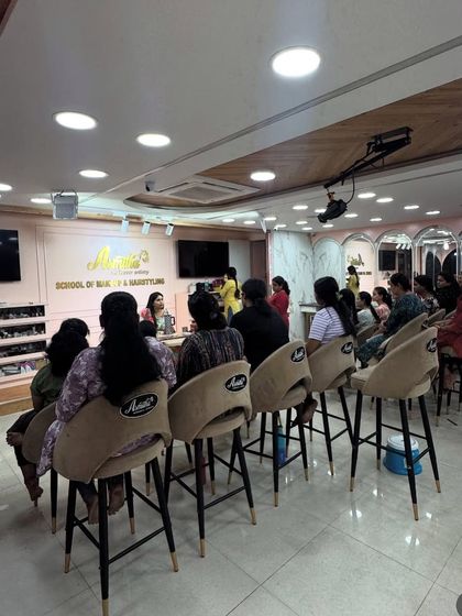 Asmitha Makeover Artistry - Personal Grooming Workshops Professional Makeup Artist Courses photo 27