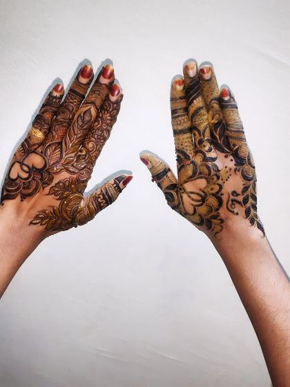 Hajira Mehendi Artist - Mehndi Art Classes & Workshops Festive & Party Henna photo 6