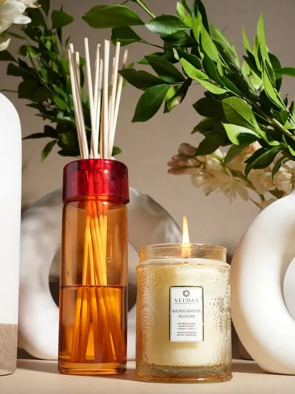 A curated selection from our extensive product portfolio, showcasing the diverse range of fragrances, colors, and designs we offer. Each image highlights the beauty and versatility of our candles, diffusers, and gift sets.