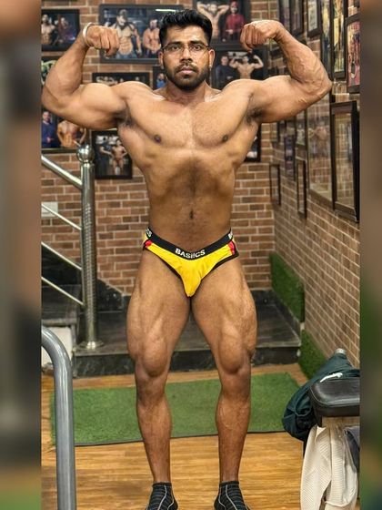 The Grind: Posing, Pushing & Perfecting photo 48