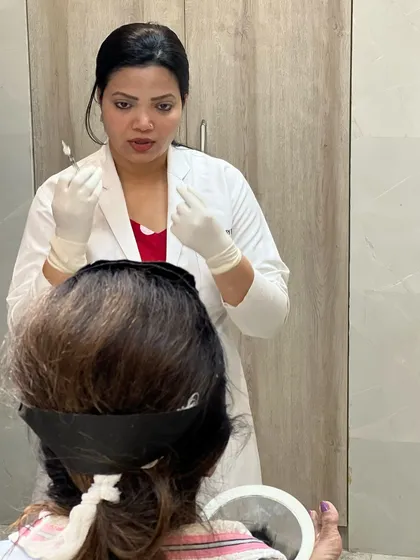 The consultation is a key part of the process. I take the time to explain the treatment step by step, showing the client the expected results in the mirror to ensure we are aligned on the aesthetic goals.