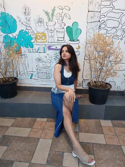 Another shot of my all-denim look against a cool mural. This outfit is comfortable enough for sitting and chatting over coffee but stylish enough to feel put-together.