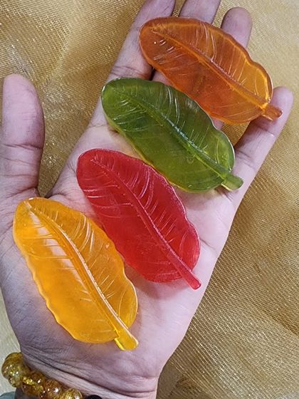 I also make these lovely leaf-shaped glycerin soaps. They are small, affordable, and I accept bulk orders for events.