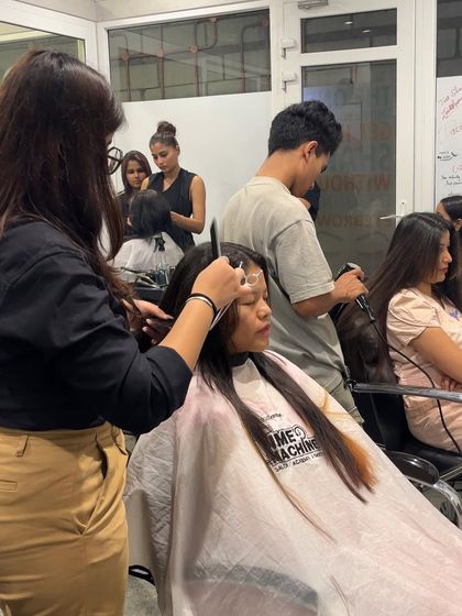 Advanced Hairdressing Program photo 112