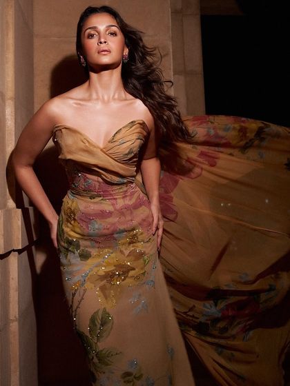 The full look, showcasing how a well-chosen nail style can harmonize with a flowing, artistic gown. My goal is always to complete the vision, not compete with it.