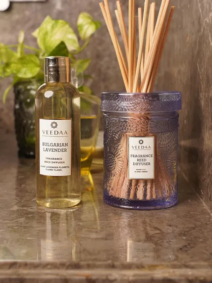 A curated selection from our extensive product portfolio, showcasing the diverse range of fragrances, colors, and designs we offer. Each image highlights the beauty and versatility of our candles, diffusers, and gift sets.