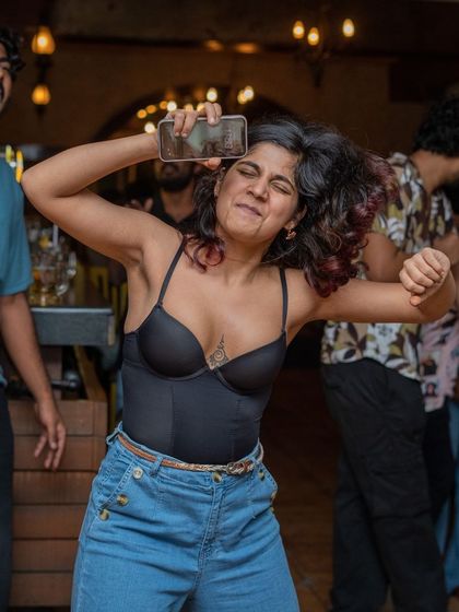 Manisha D'souza - Karaoke Hosting The Vibe: It's a Party! photo 6