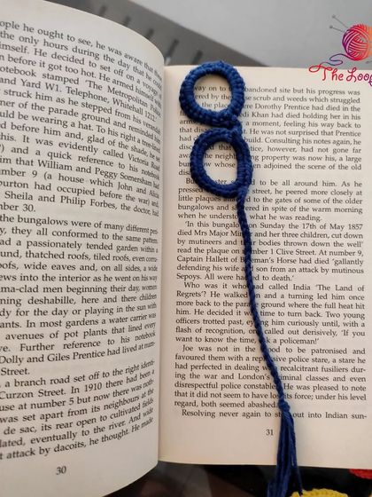 A simple and clever design, this reading glasses bookmark is a fun accessory for any bookworm.