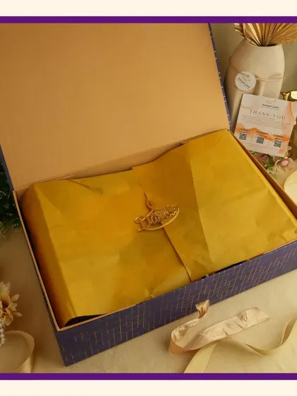 Celebrating Navratri with a royal purple theme. This elegant box is filled with premium goodies, perfect for gifting as you prepare for the upcoming Diwali festivities.