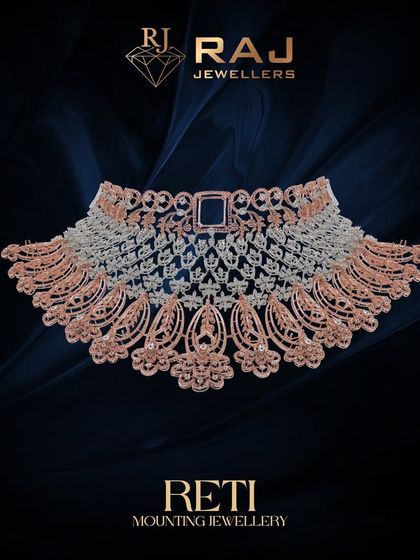 This breathtaking bridal choker from our Reti collection is a touch of pure sophistication. The wide, fan-like design is a masterpiece of filigree, providing an expansive and glittering canvas for a stunning diamond setting.