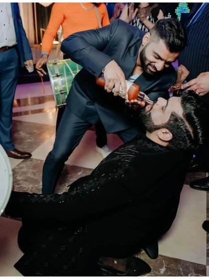 Our outfits are made for celebrating. Even in the middle of the party, the detailed black-on-black jacket looks sharp and stays comfortable.