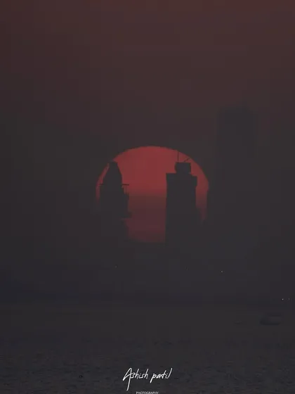 This is one of my favorite sunset captures, silhouetting the Mumbai skyline against a deep red sun. This kind of dramatic, atmospheric shot shows the power of using natural light to create something truly unique and artistic for your photoshoot.
