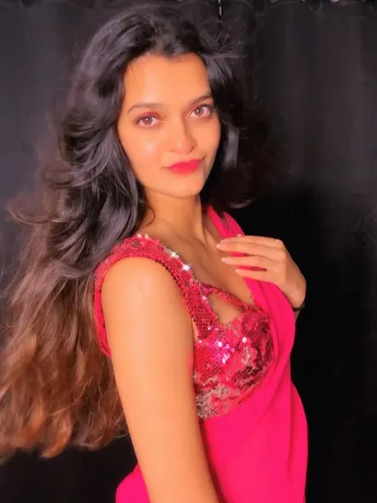 A photoshoot inspired by the iconic saree looks of Bollywood. I draw inspiration from films for both my choreography and my personal style.